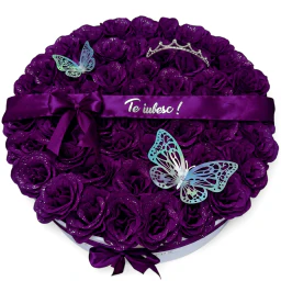 Aranjament floral 51 trandafiri mov inchis cu sclipici