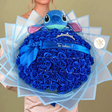 Buchet 101 Trandafiri cu stitch Albastru inchis de sapun