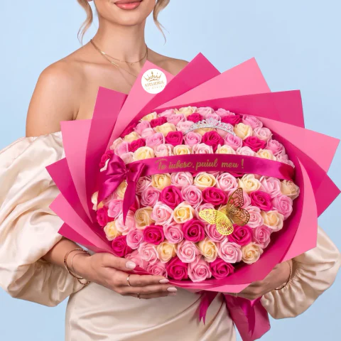 Buchet 101 trandafiri din sapun roz si crem