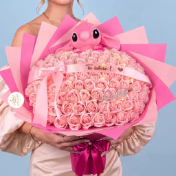 Buchet 101 Trandafiri cu stitch Roz Deschis